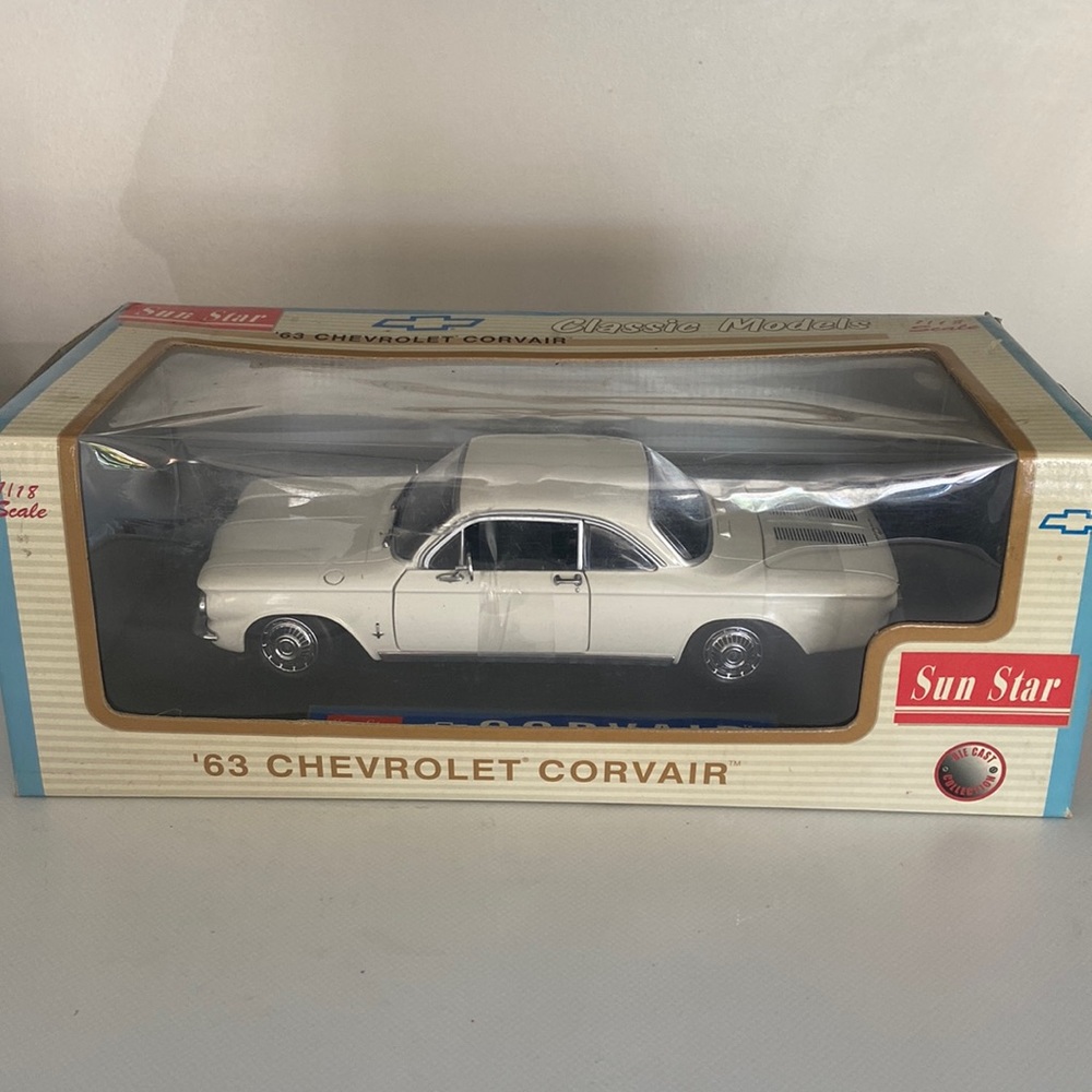 1963 Chevrolet Corvair 1:18 scale model kit